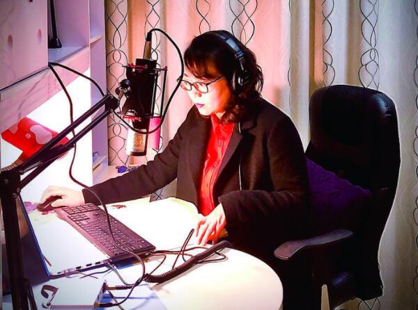 2020年疫情留給全體師生家長的關鍵詞 一定是 網(wǎng) 課 學生們和各種學習軟件斗智斗勇 老師被迫成為“18線主播”使出渾身解數(shù)